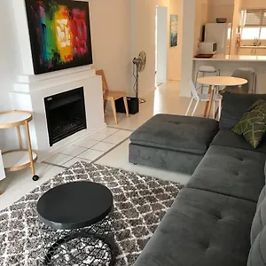 De Waterkant Piazza Apartment